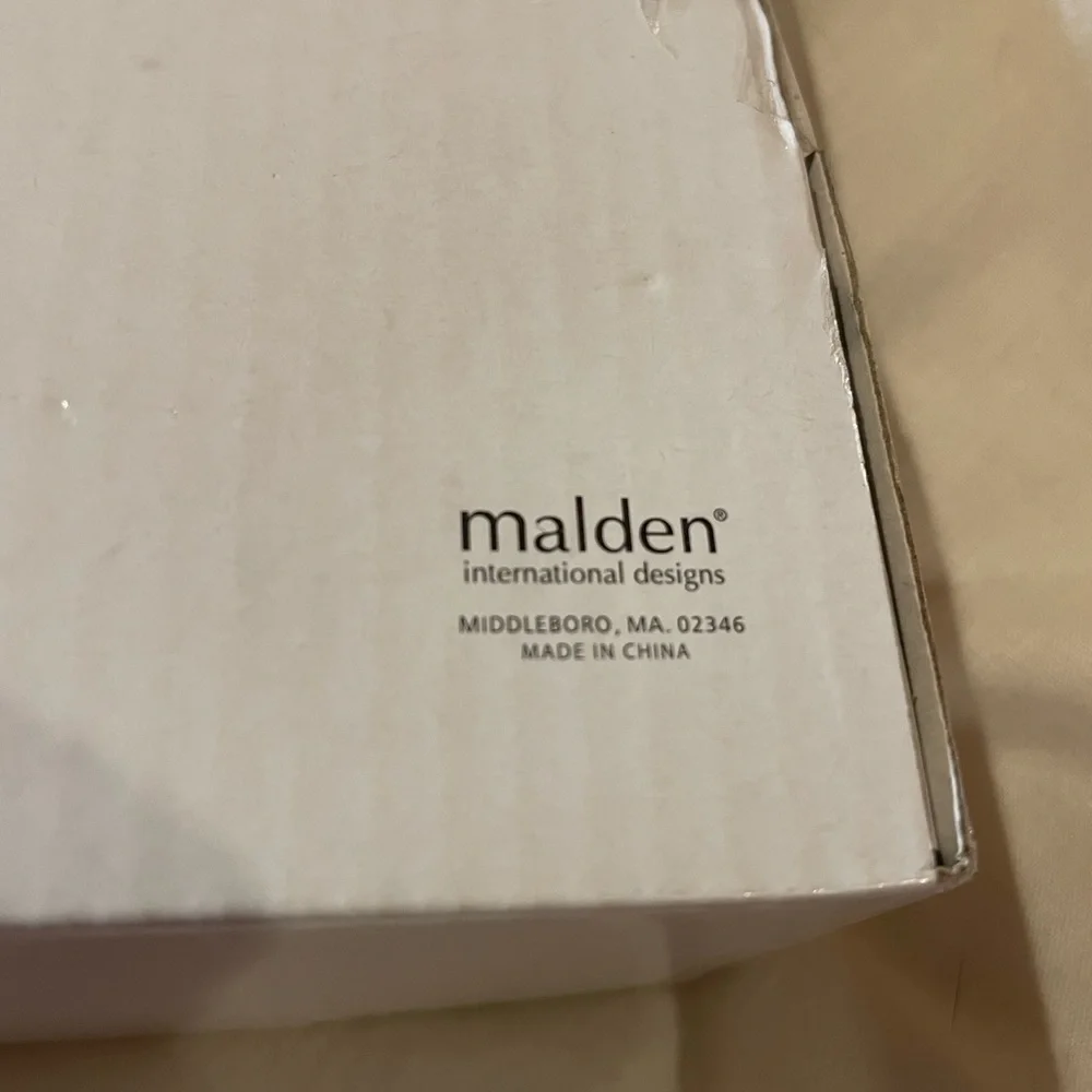 Malden 'Mr & Mrs' Wedding Photo‎ Frame, Silver Script Accent, 5x7 Photo, NWT